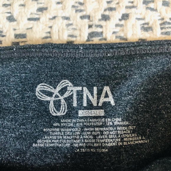 Aritzia leggings - Picture 2 of 3